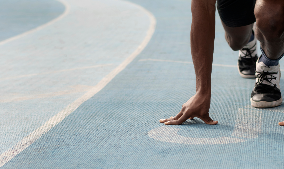 Athlete starting on the stadium